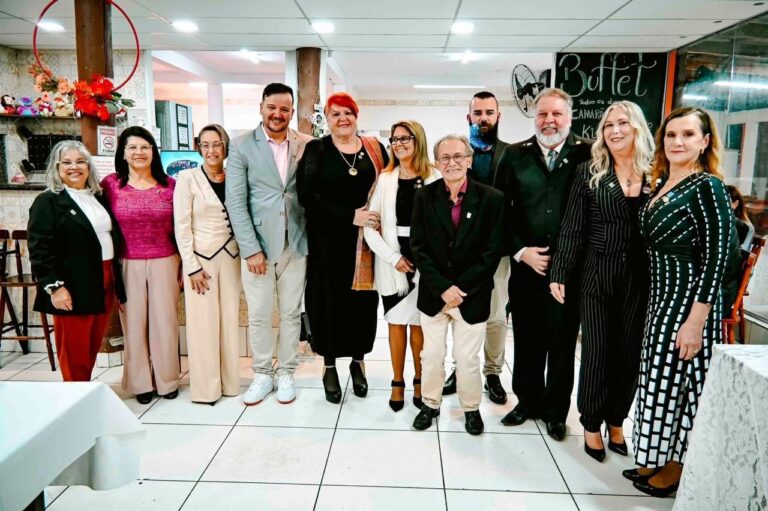 Rotary Club de Itapoá renova liderança e reforça compromisso com a comunidade