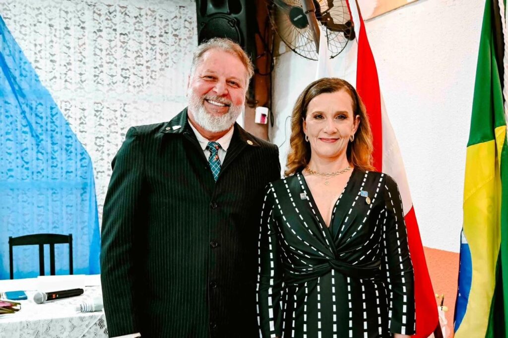 Rotary Club de Itapoá renova liderança 