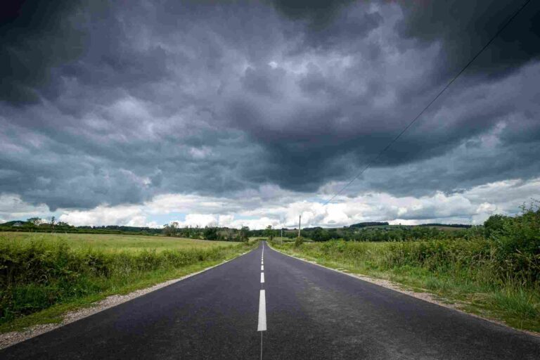INMET emite alerta laranja para tempestades com ventos de até 100 km/h no Norte de Santa Catarina