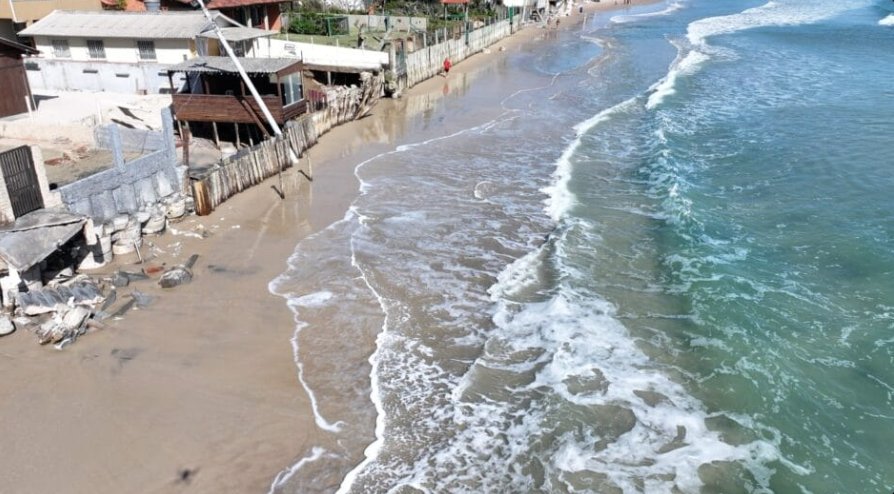 Faixa-de-areia-floripa-ressaca