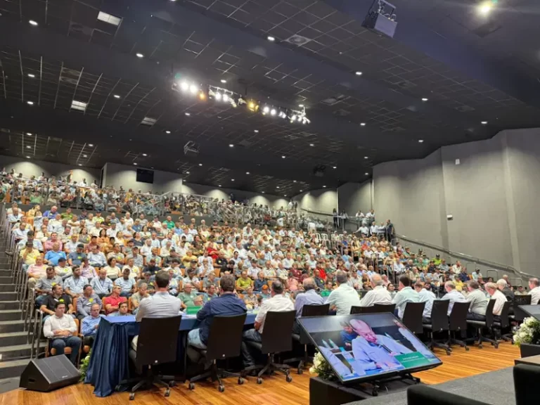 Coamo fecha 2025 com receita de R$ 28,7 bilhões e reforça investimentos e retorno aos cooperados