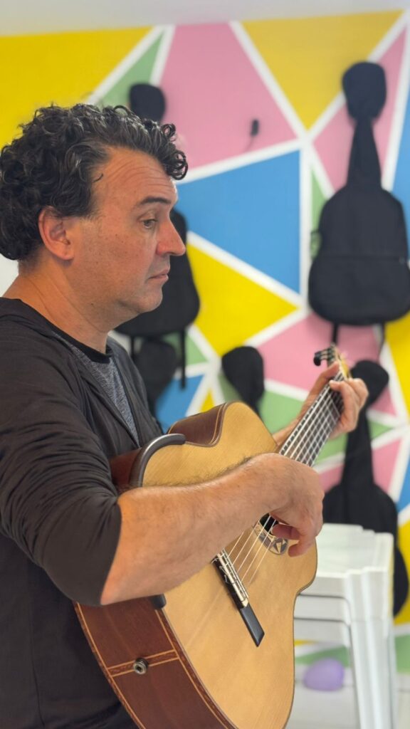 ETF - Escola Tocando Em Frente