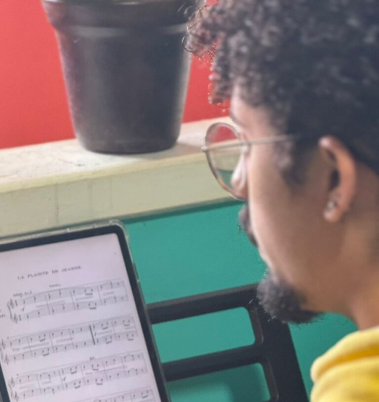 Música reúne alunos e comunidade em apresentações de encerramento do semestre em Itapoá