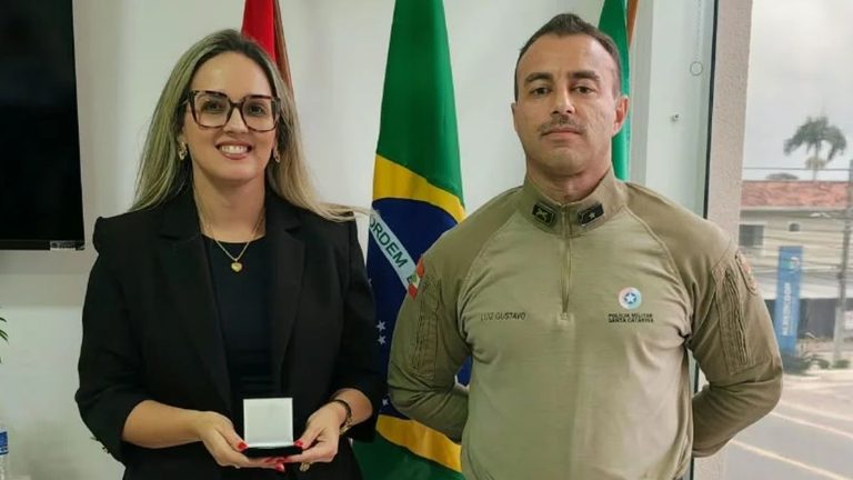 Promotora de Justiça visita unidade da Polícia Militar em Itapoá